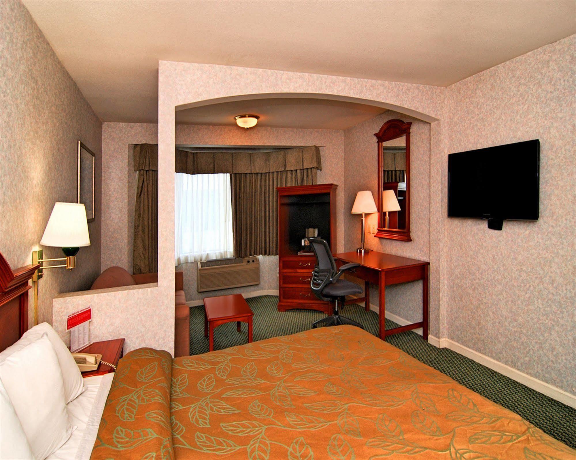 Hotel Aluxor Sfo, Shuttle Service