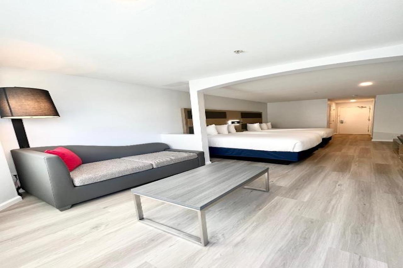 Hotel Hotel Aluxor Sfo, Shuttle Service 2*